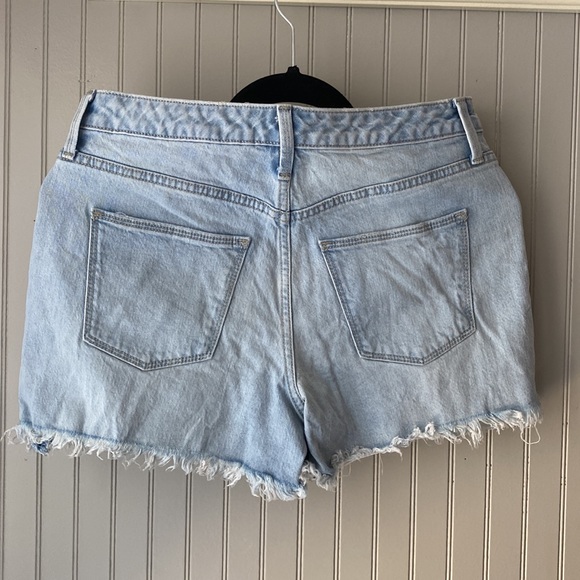 Universal Thread Shorts - Picture 2 of 2